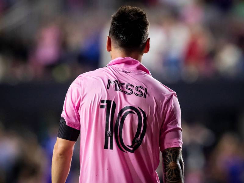 Green and Red, White and Blue: The Race to Replace Ligue&nbsp;1